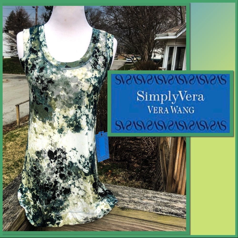 - Vera Wang S Green Abstract Tee! NEW!